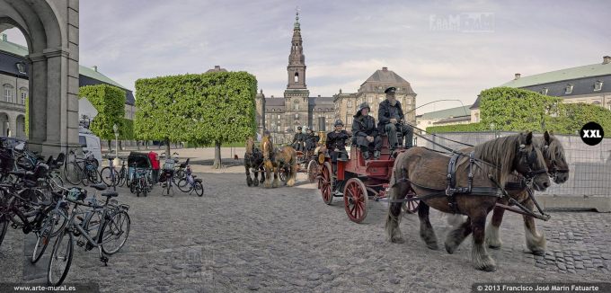 D275402. Vintage firemen parade at Christiansborg Palace entrance, Copenhague 
