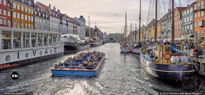 D280301. View of Nyhaven from Nyhavnsbroen bridge, Copenhague 