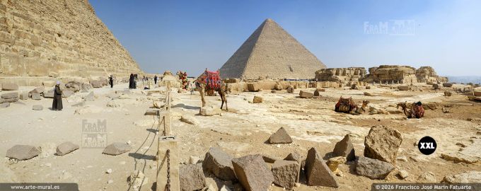 PRF6098504. Khufu pyramid seen from the pyramid of Khafre, Giza pyramid complex  (Egypt)