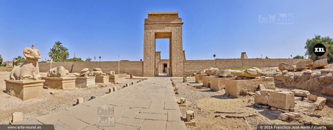 PRF6382706. Gateway of Ptolemy III Euergetes of the temple of Khonsu, Karnak Temple Complex, Luxor (Egypt)
