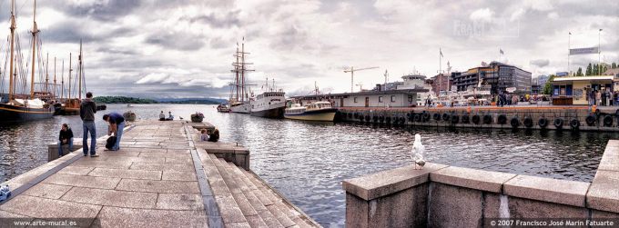 7N625001. City Harbour in Oslo, Norway