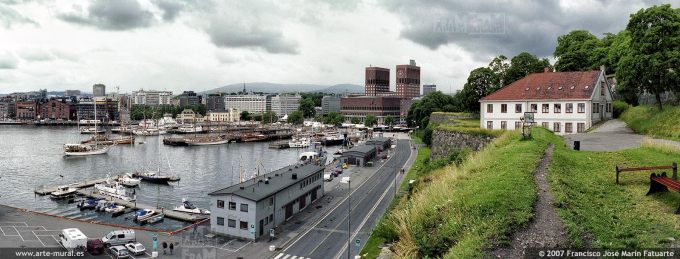 7N626008. View of the City harbour in Oslo, Norway