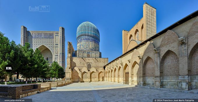 OF24033103. Bibi-Khanym Mosque courtyard, Samarkand (Uzbekistan)