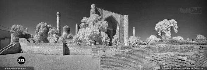 OS315004. Bibi-Khanym Mosque facade infrared, Samarkand (Uzbekistan)