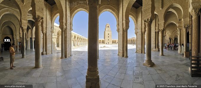 P5458406. Mosque of Uqba courtyard, Kairouan (Tunisia)