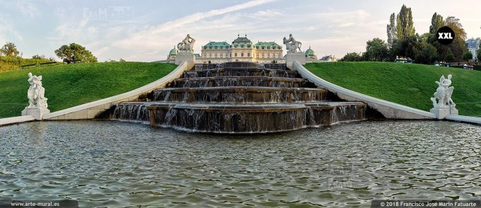I71716F5. Kaskadenbrunnen in Belvedere Palace, Vienna 