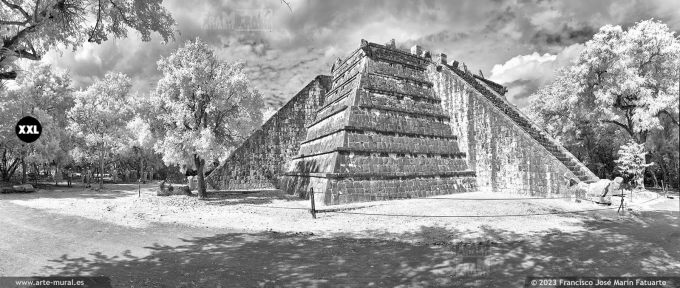NA197406. Chichén Itzá, The Ossuary (infrared).